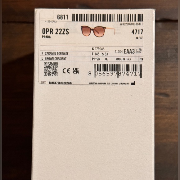 Prada PR 22ZS Sunglasses - Picture 8 of 10